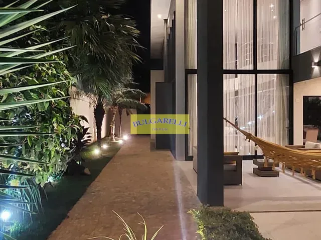 Casa com 1100m² 4 quartos e 8 banheiros, à venda, no bairro CIDADE SANTOS DUMONT em Jundiai
