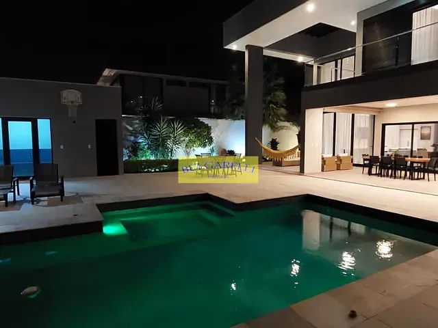 Casa com 1100m² 4 quartos e 8 banheiros, à venda, no bairro CIDADE SANTOS DUMONT em Jundiai