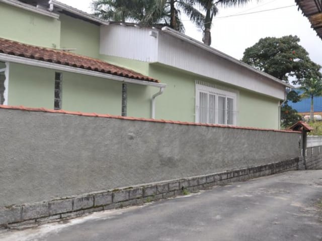 Casa com 500m², à venda, no bairro Duarte Silveira em Petrópolis