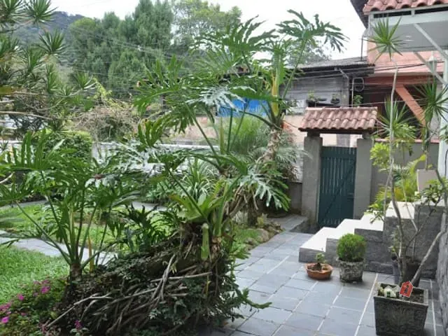 Casa com 500m², à venda, no bairro Duarte Silveira em Petrópolis