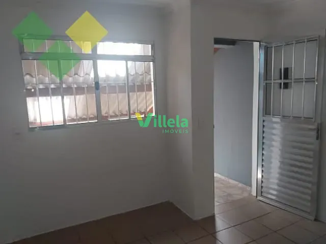 Casa 2 quartos e 1 banheiro, à venda, no bairro Jardim Mônica em Itaquaquecetuba