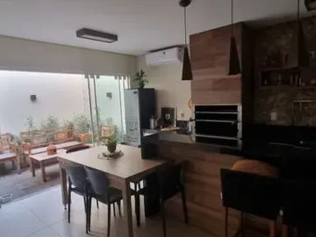 Casa com 160m² 3 quartos e 4 banheiros, à venda, no bairro Despraiado em Cuiabá