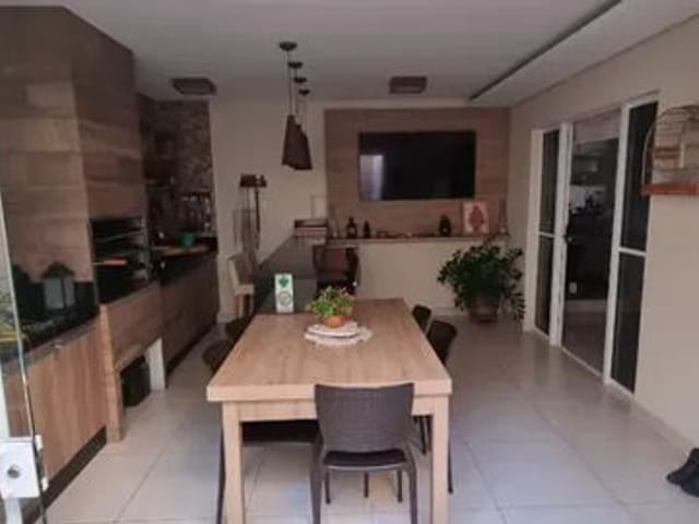 Casa com 160m² 3 quartos e 4 banheiros, à venda, no bairro Despraiado em Cuiabá