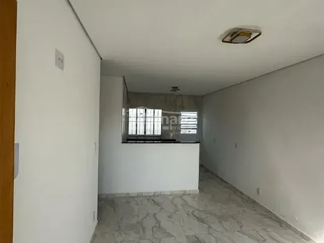 Casa 2 quartos e 1 banheiro, à venda, no bairro Vila São Sebastião em Mogi das Cruzes