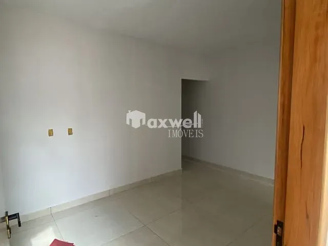 Casa com 180m² 2 quartos e 2 banheiros, à venda, no bairro Nova Olinda em Aparecida de Goiânia