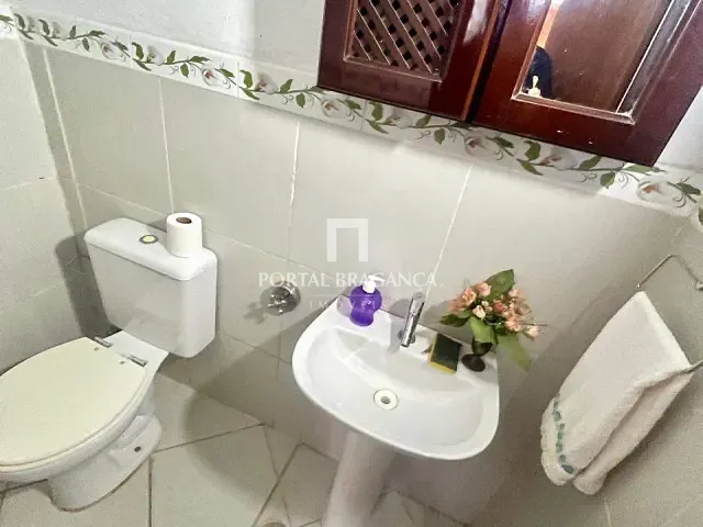 Casa com 510m² 3 quartos e 4 banheiros, à venda, no bairro Jardim América em Bragança Paulista