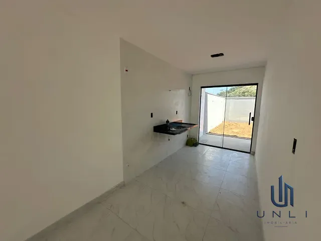Casa 2 quartos e 2 banheiros, à venda, no bairro Santa Rita do Zarur em Volta Redonda