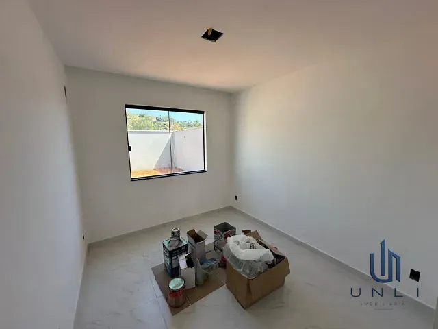 Casa 2 quartos e 2 banheiros, à venda, no bairro Santa Rita do Zarur em Volta Redonda