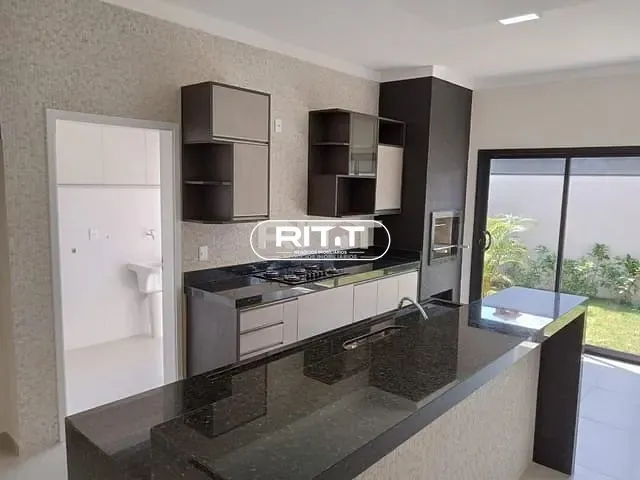 Casa com 300m² 3 quartos e 1 banheiro, à venda, no bairro Parque Brasil 500 em Paulínia