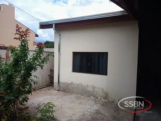 Casa com 200m² 3 quartos e 1 banheiro, à venda, no bairro Jardim Santa Rita I em Nova Odessa