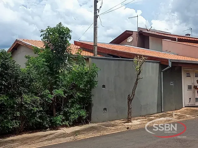 Casa com 200m² 3 quartos e 1 banheiro, à venda, no bairro Jardim Santa Rita I em Nova Odessa