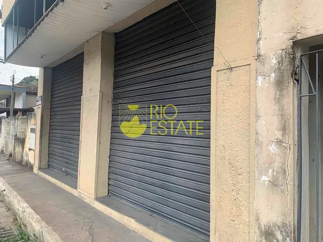 Casa com 1121m² 3 quartos e 3 banheiros, à venda, no bairro Retiro em Volta Redonda