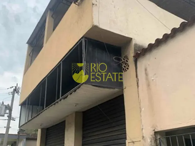 Casa com 1121m² 3 quartos e 3 banheiros, à venda, no bairro Retiro em Volta Redonda