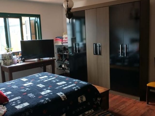 Casa com 600m² 3 quartos e 2 banheiros, à venda, no bairro Centro em Pelotas