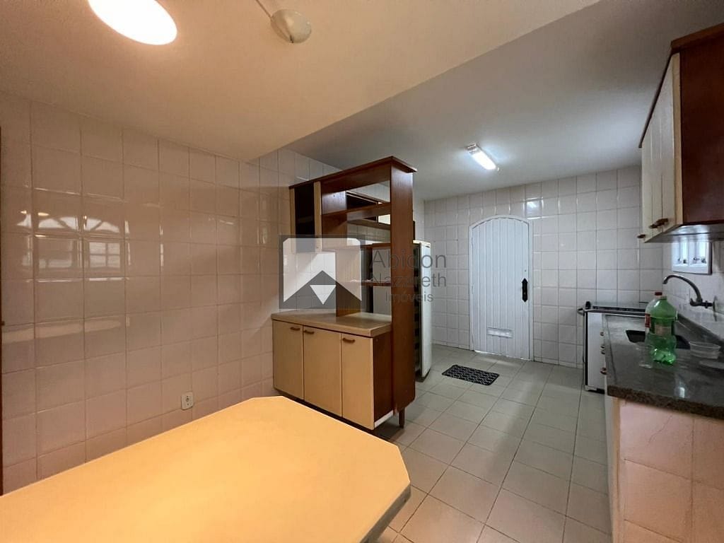 Casa, 4 quartos, 250 m² - Foto 32