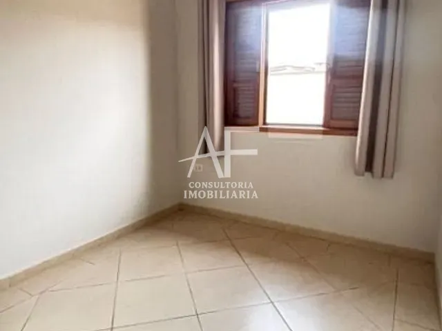 Casa com 250m² 3 quartos e 2 banheiros, à venda, no bairro Chácara do Visconde em Taubaté