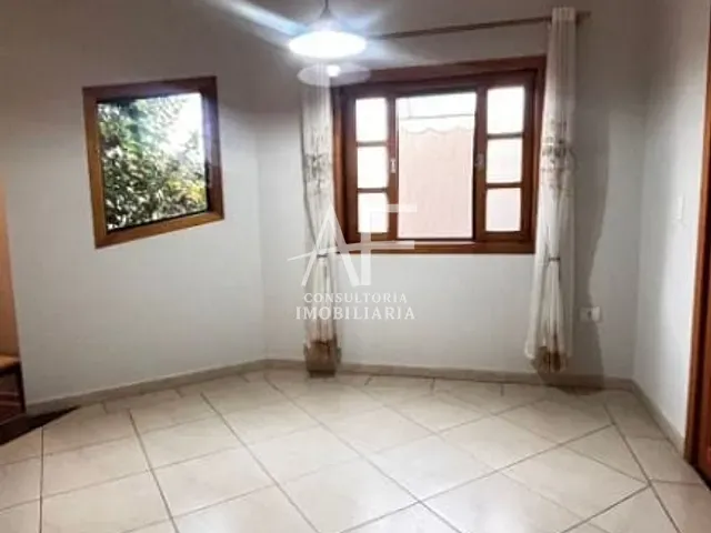 Casa com 250m² 3 quartos e 2 banheiros, à venda, no bairro Chácara do Visconde em Taubaté
