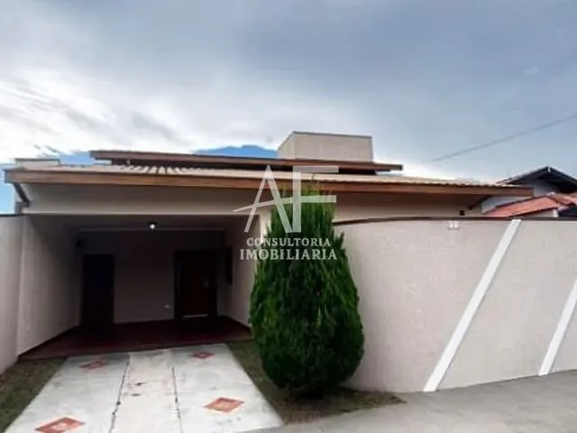Casa com 250m² 3 quartos e 2 banheiros, à venda, no bairro Chácara do Visconde em Taubaté