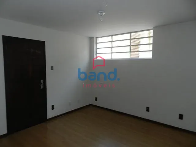 Casa com 479m² 3 quartos e 4 banheiros, à venda, no bairro Centro em Porto Feliz