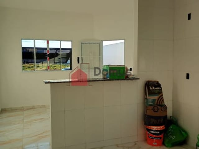 Casa à venda, no bairro Residencial e Comercial Portal dos Eucaliptos em Pindamonhangaba