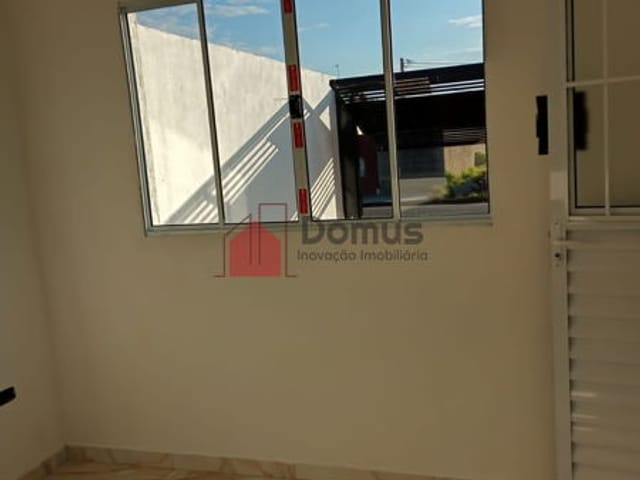 Casa à venda, no bairro Residencial e Comercial Portal dos Eucaliptos em Pindamonhangaba