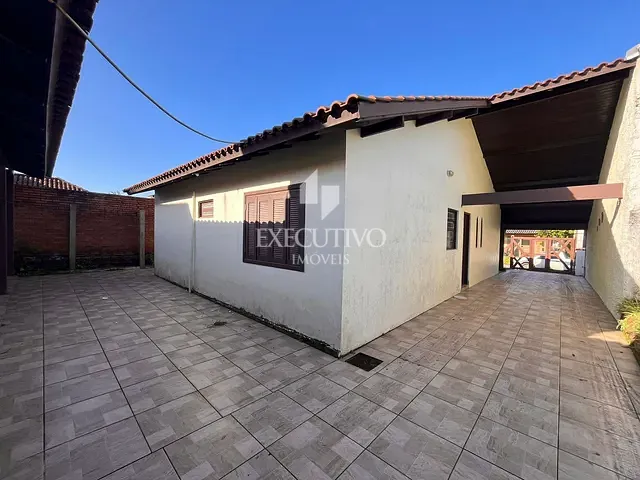 Casa 3 quartos e 2 banheiros, à venda, no bairro Nova Tramandai em Tramandaí