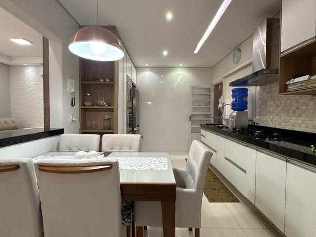 Casa com 150m² 2 quartos e 1 banheiro, à venda, no bairro Jardim Boer II em Americana