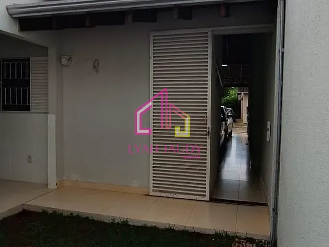 Casa com 184m² 3 quartos e 3 banheiros, à venda, no bairro Jardim Universitário em Cuiabá