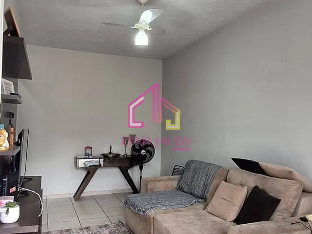 Casa com 184m² 3 quartos e 3 banheiros, à venda, no bairro Jardim Universitário em Cuiabá