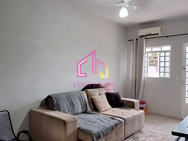 Casa com 184m² 3 quartos e 3 banheiros, à venda, no bairro Jardim Universitário em Cuiabá