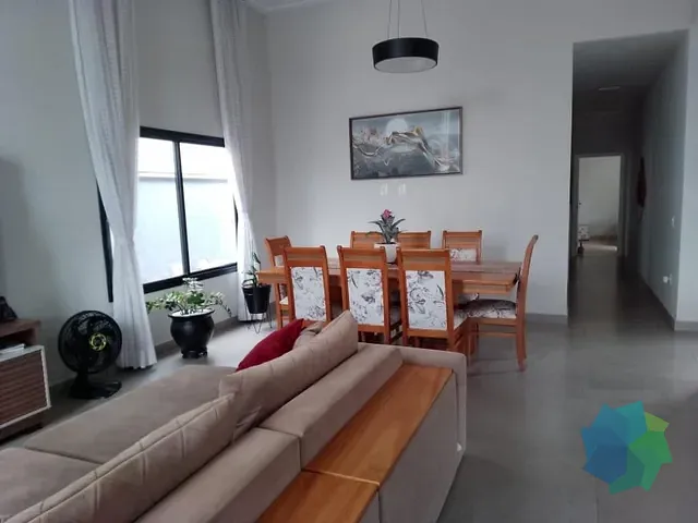 Casa com 309m² 3 quartos e 2 banheiros, à venda, no bairro Condomínio Lagos D'Icaraí em Salto