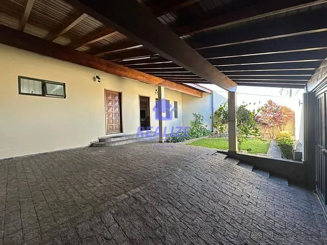 Casa com 300m² 3 quartos e 1 banheiro, à venda, no bairro Vila Casa Branca em Botucatu
