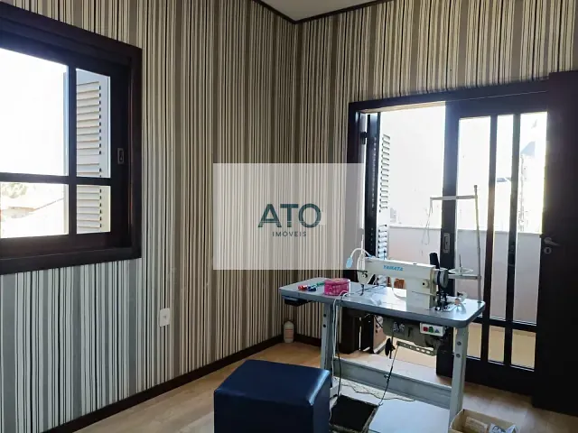 Casa 3 quartos e 2 banheiros, à venda, no bairro Universitário em Tijucas