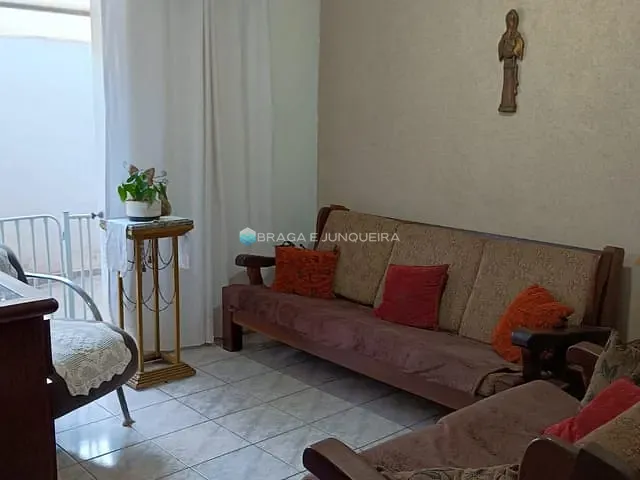 Casa com 210m² 3 quartos e 2 banheiros, à venda, no bairro Vila Anchieta em São José do Rio Preto