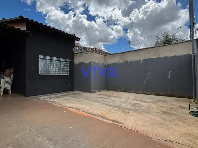 Casa com 180m² 3 quartos e 2 banheiros, à venda, no bairro Jardim Florença em Aparecida de Goiânia