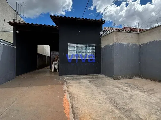 Casa com 180m² 3 quartos e 2 banheiros, à venda, no bairro Jardim Florença em Aparecida de Goiânia