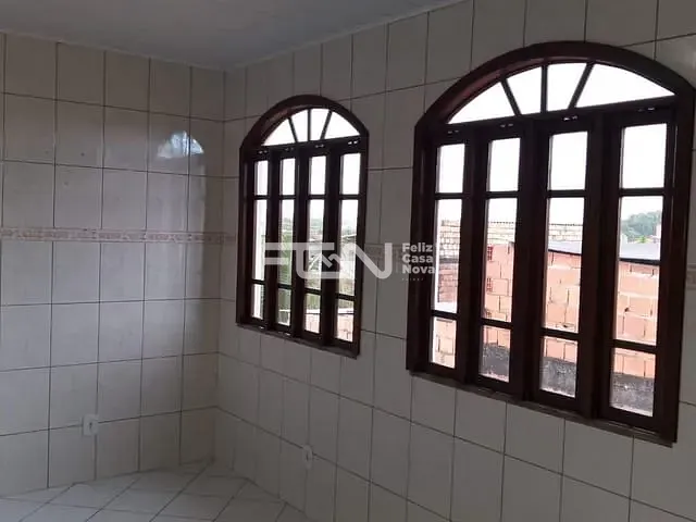 Casa 2 quartos e 1 banheiro, para alugar, no bairro Dois de Julho em Camaçari