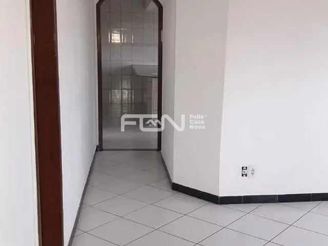 Casa 2 quartos e 1 banheiro, para alugar, no bairro Dois de Julho em Camaçari