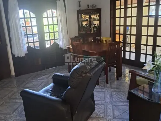 Casa com 179m² 3 quartos e 2 banheiros, à venda, no bairro Mogi Moderno em Mogi das Cruzes