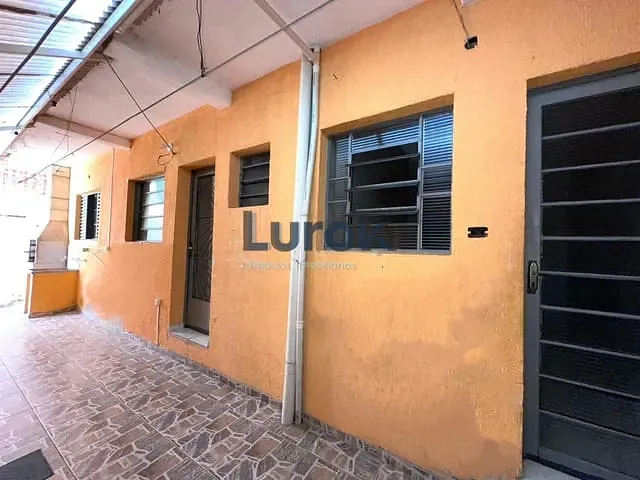 Casa com 45m² 1 quarto e 1 banheiro, para alugar, no bairro Jardim Bom Retiro em Valinhos