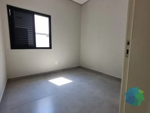 Casa com 175m² 3 quartos e 2 banheiros, à venda, no bairro Loteamento Terras de São Pedro e São Paulo em Salto