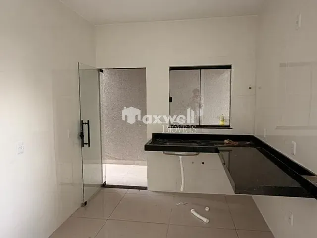 Casa com 180m² 2 quartos e 2 banheiros, à venda, no bairro Jardim Miramar em Aparecida de Goiânia