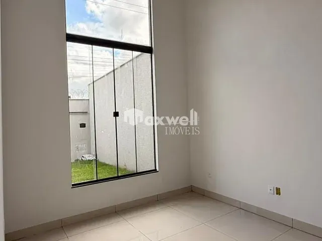 Casa com 180m² 2 quartos e 2 banheiros, à venda, no bairro Jardim Miramar em Aparecida de Goiânia