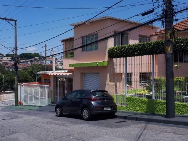 Casa com 258m² 3 quartos e 2 banheiros, à venda, no bairro Vila Nhocuné em São Paulo