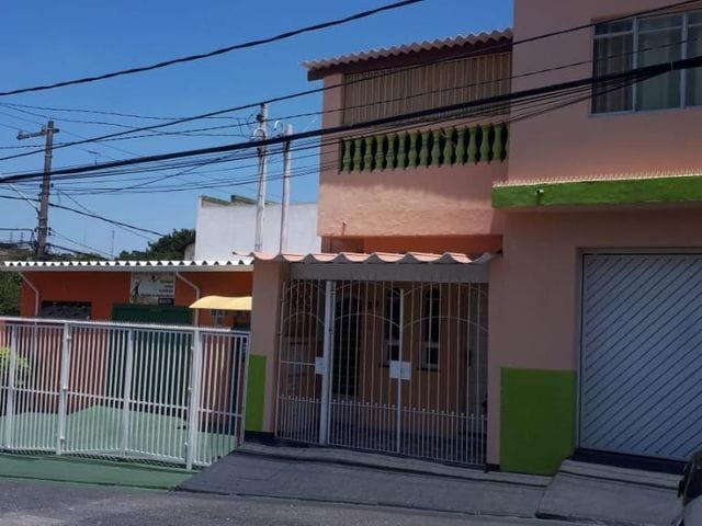 Casa com 258m² 3 quartos e 2 banheiros, à venda, no bairro Vila Nhocuné em São Paulo