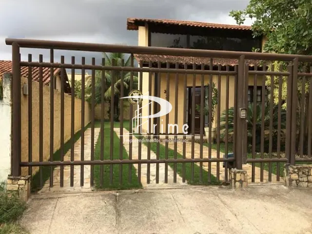 Casa com 420m² 3 quartos e 2 banheiros, à venda, no bairro Itaipu em Niterói
