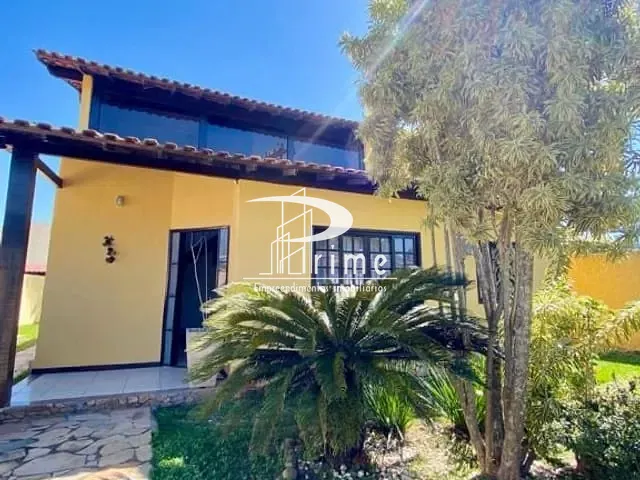 Casa com 420m² 3 quartos e 2 banheiros, à venda, no bairro Itaipu em Niterói