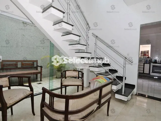Casa com 210m² 2 quartos e 2 banheiros, à venda, no bairro Vila Humaitá em Santo André