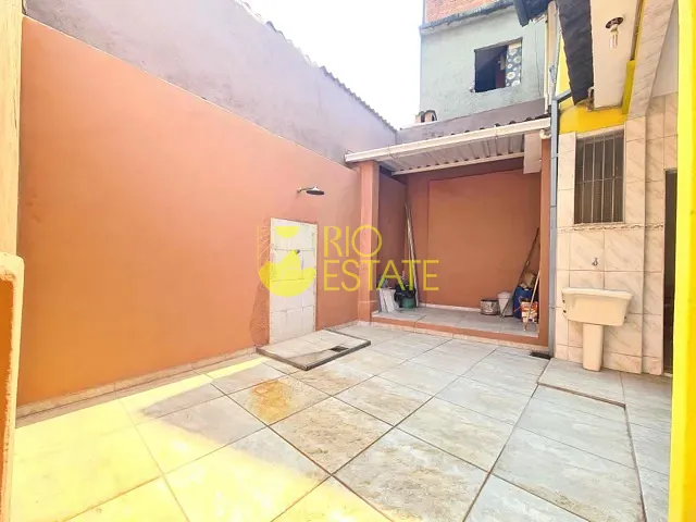 Casa com 100m² 3 quartos e 2 banheiros, à venda, no bairro Bom Jesus em Volta Redonda