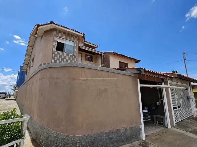 Casa com 152m² 4 quartos e 3 banheiros, à venda, no bairro Parque San Marino em Piracaia